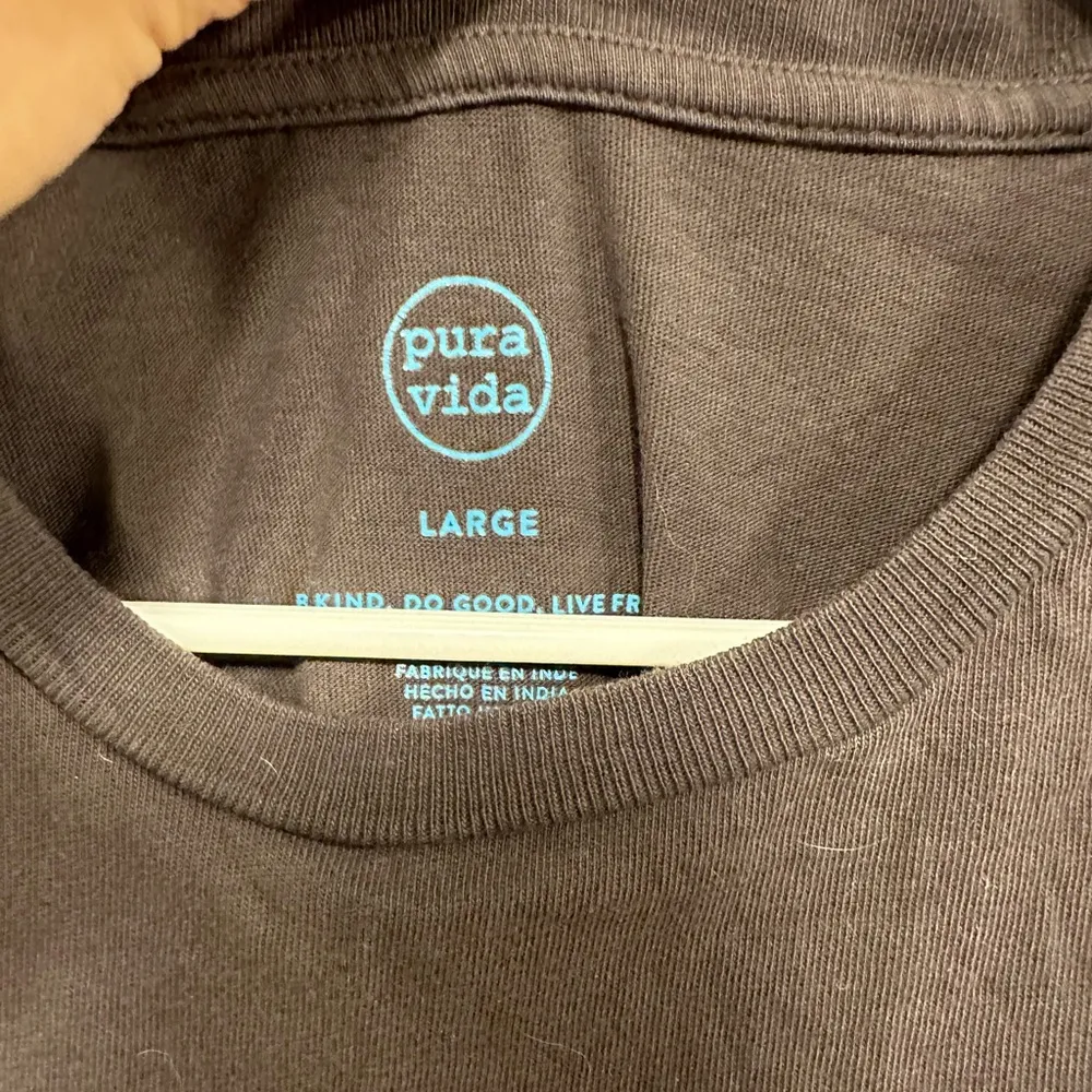 Pura Vida gray surf tour crop top! Women’s size large! - Image 2