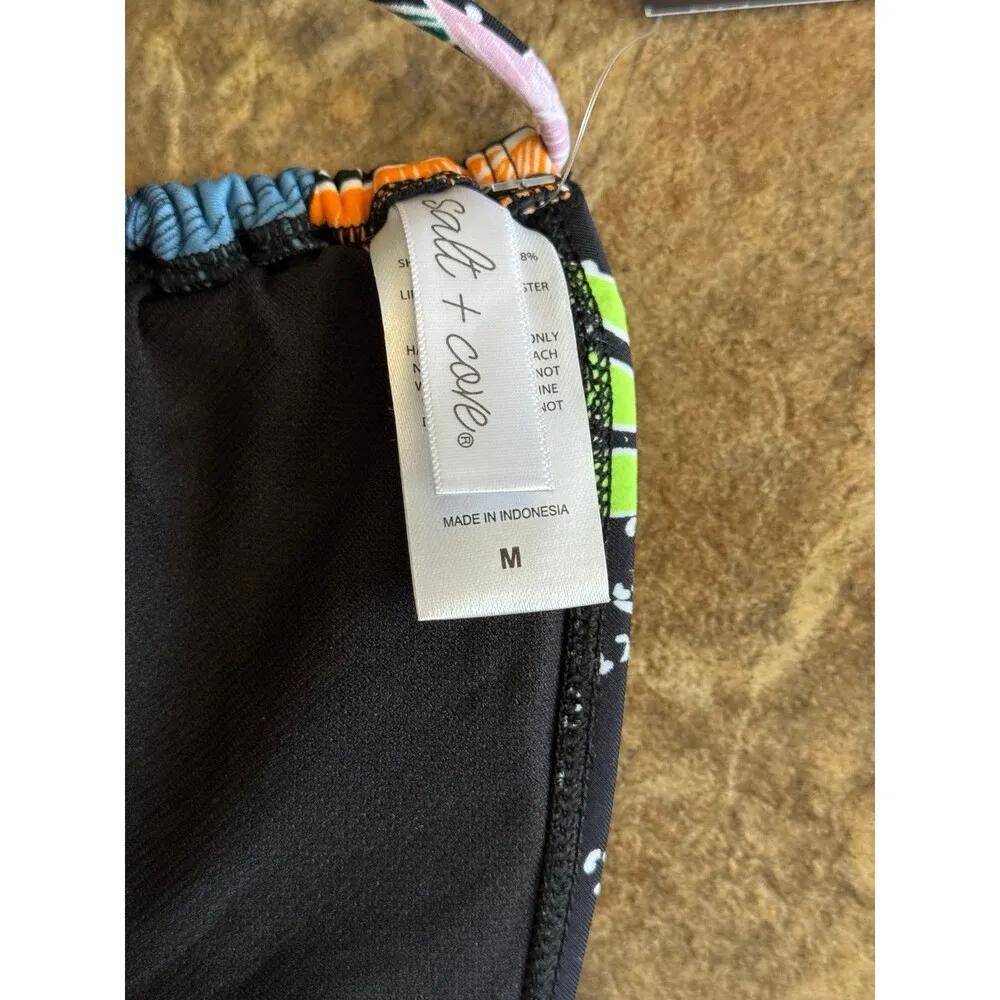 Salt + Cove Triangle Bikini Swim Top Size Medium - Image 7
