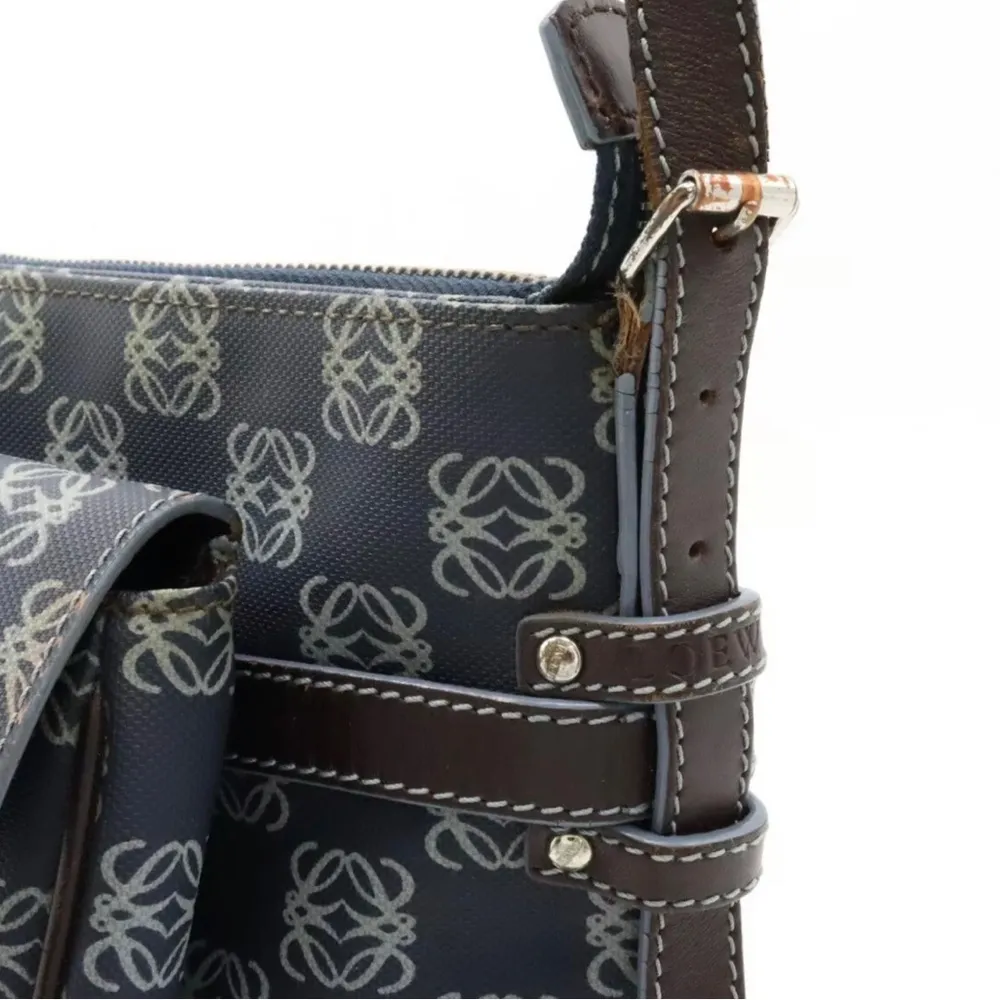 Loewe VINTAGE Anagram Crossbody Messenger Bag with Matching Pouch On Front - Image 6