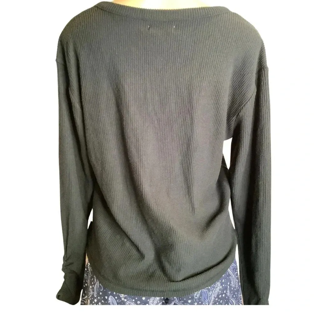 UGG  Size Medium Black Ribbed Three Button Long Sleeve Top. New With Tags. - Image 11