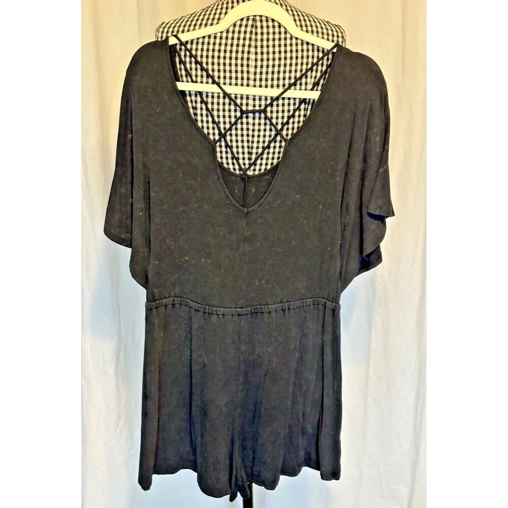 American Eagle  Black space dye Shorts romper Pockets Super Stretchy  Size XS - Image 2