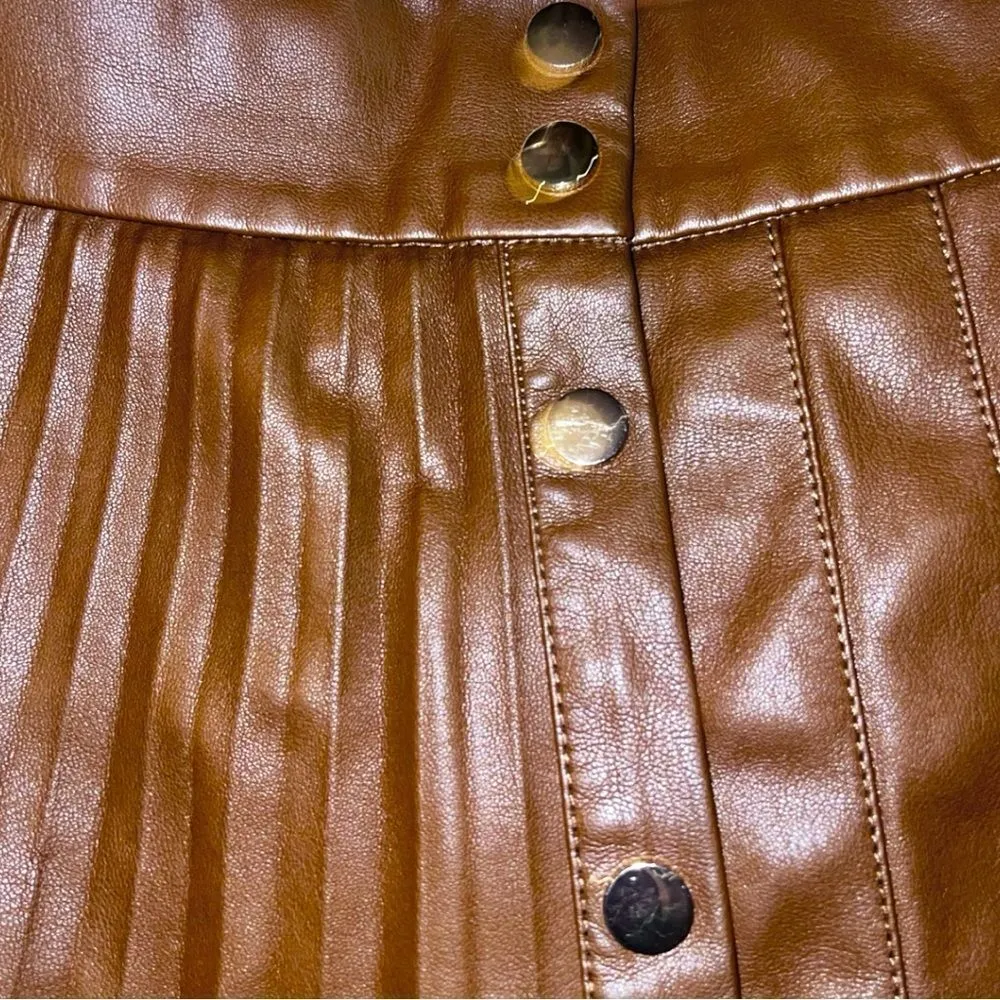 Zara brown faux leather pleaded snap front skater style skirt! - Image 11