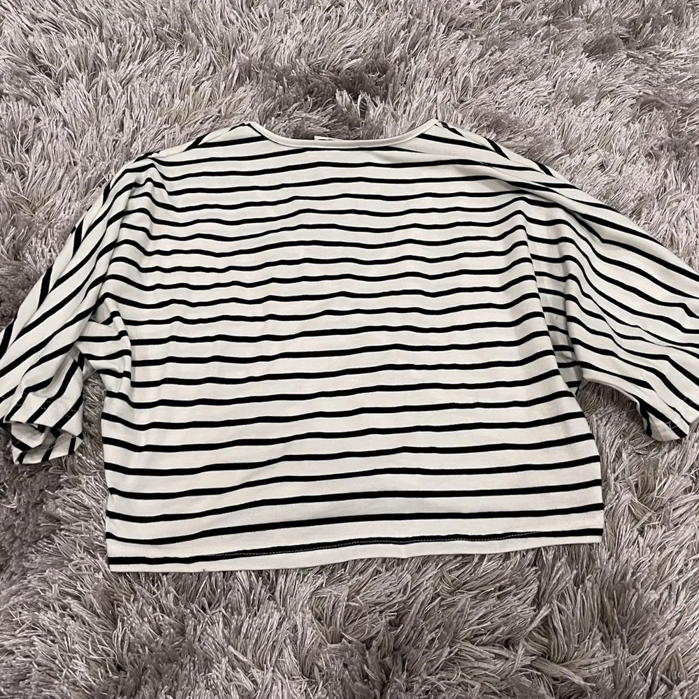 Sabo Skirt Black White Striped Vneck Shirt XS - Image 6