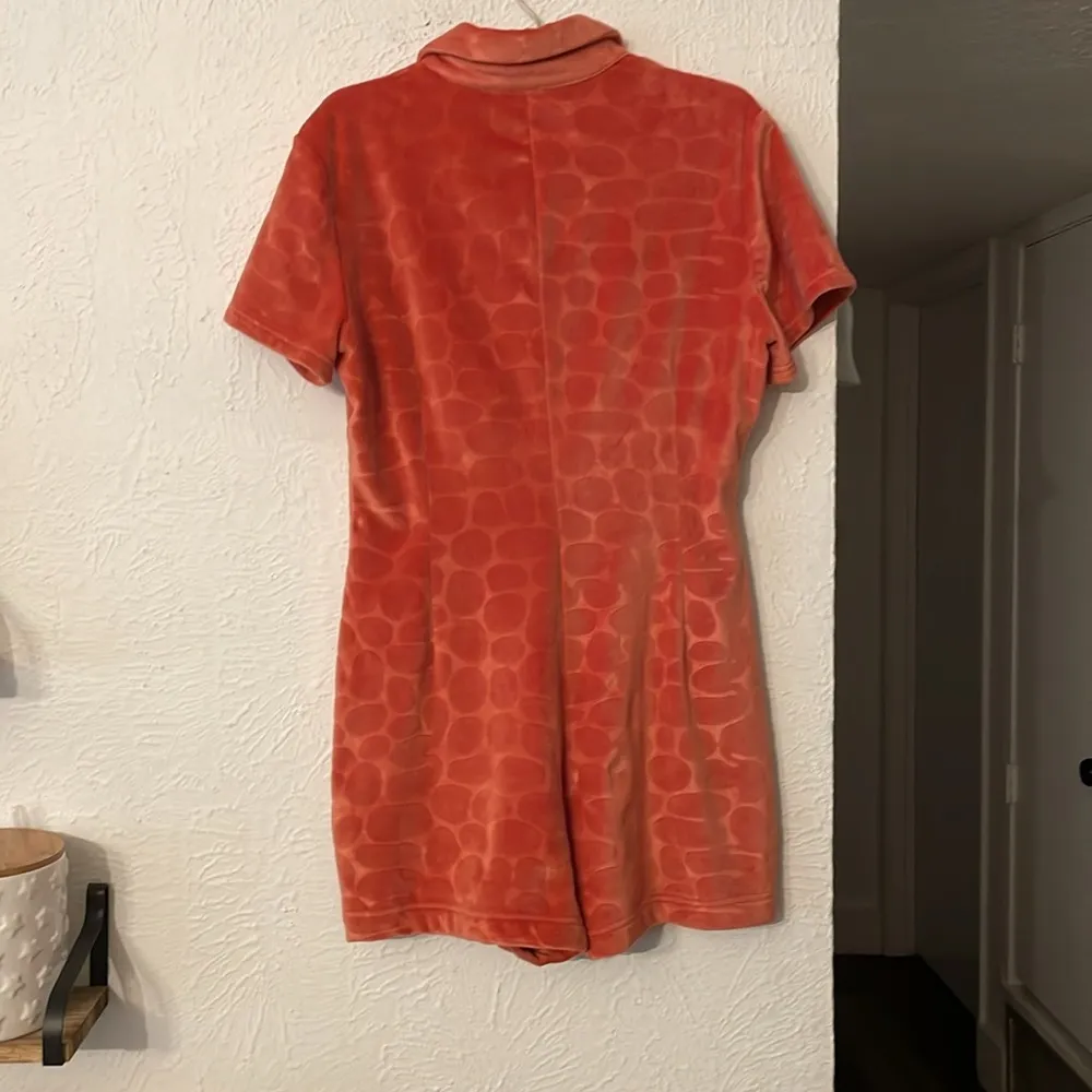 ALEXIS Pennie Velour Romper in Coral Orange Button-Up Romper Size Small - Image 6