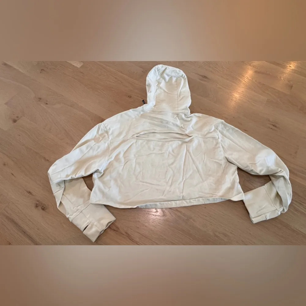 Oakley Luxe Crop Fleece Hoodie Women's Winter Gray cream size small - Image 12