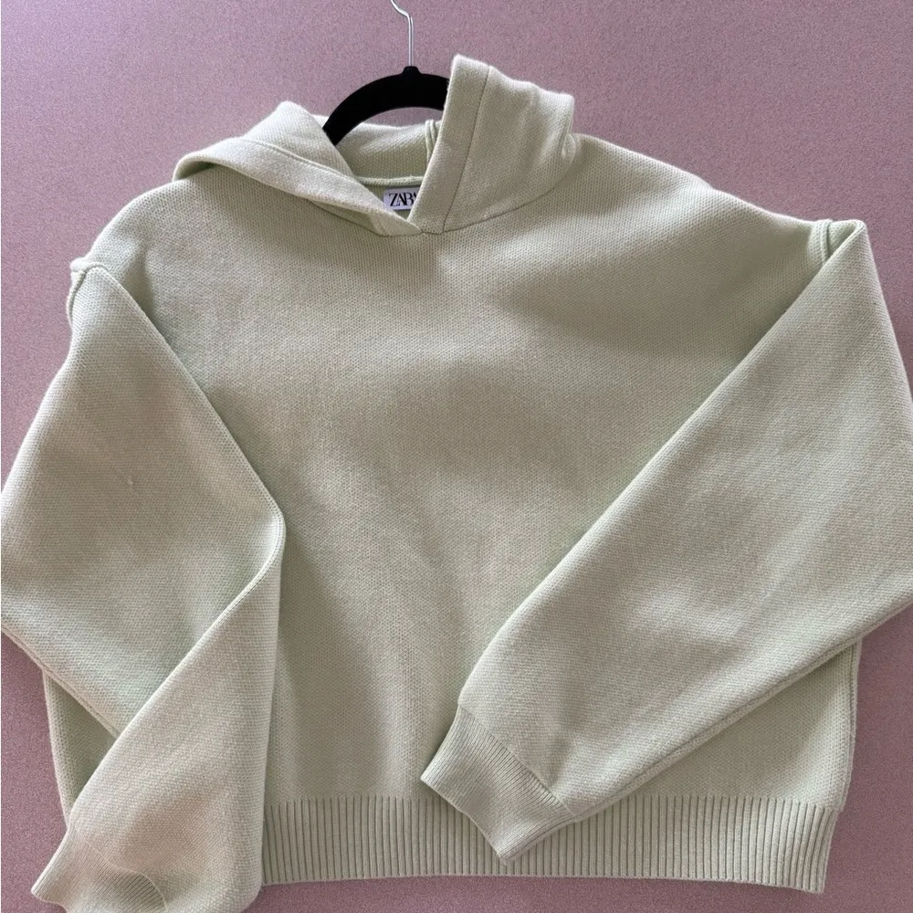 Zara women’s light green cropped sweatshirt size small - Image 10