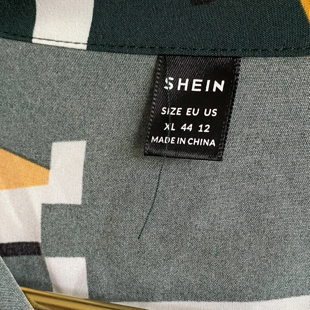 SHEIN Abstract Green and Yellow Blouse - Image 4