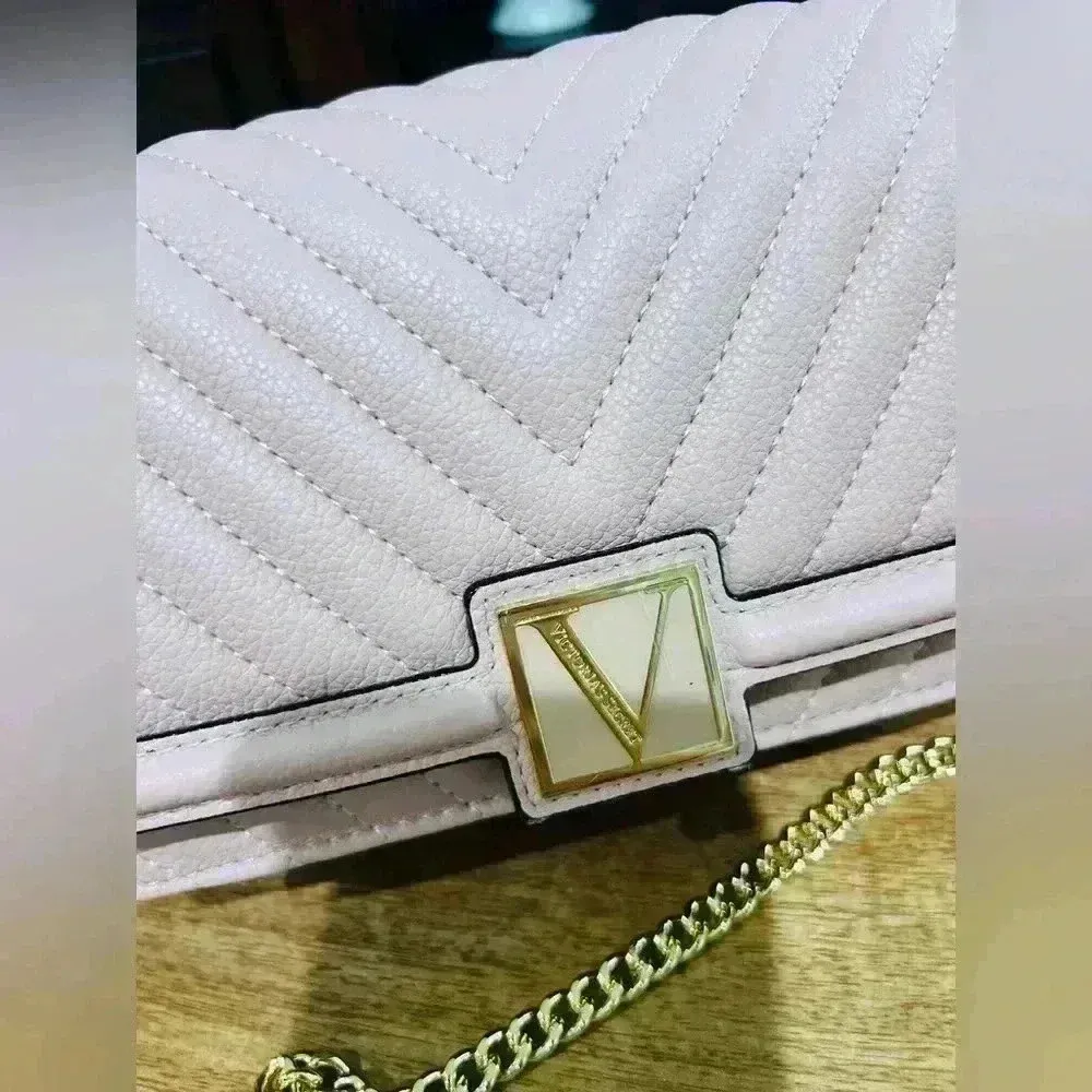 New Victoria secret crossbody bag with card holder included both new - Image 12