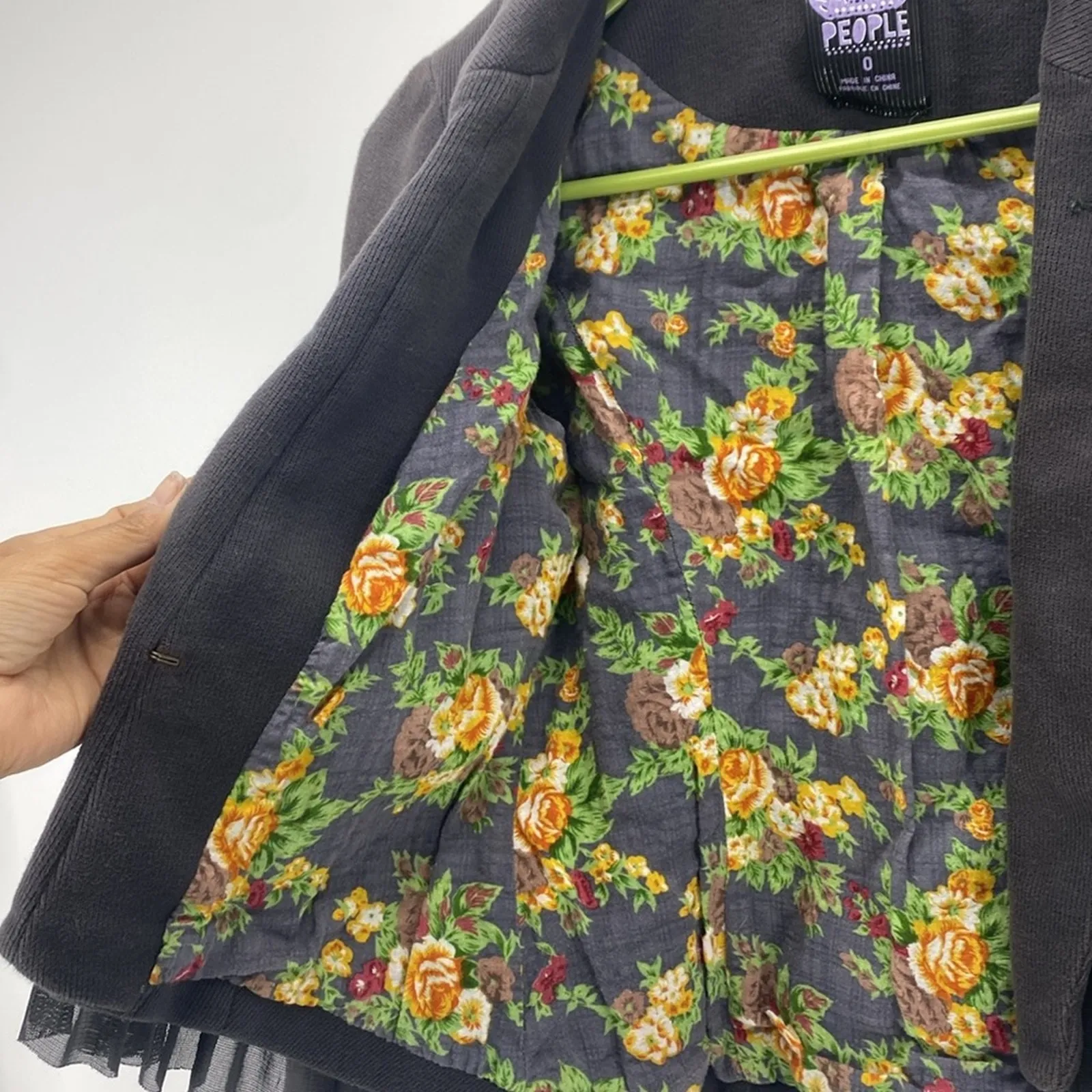 Free People Jacket Cropped Blazer Tuxedo Lapel Ruffled Bottom Romantic size 0 - Image 5