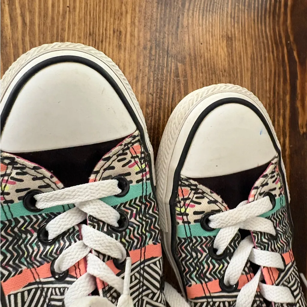 Converse Multi Color Sneakers Size‎ 7 - Image 3