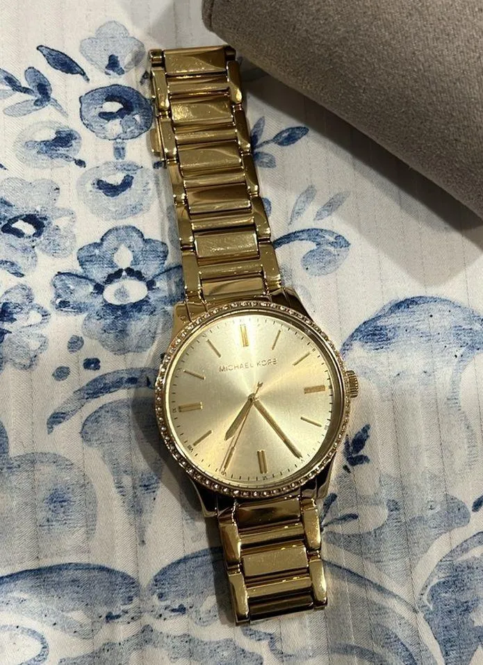 Michael Kors women’s gold watch - Image 5