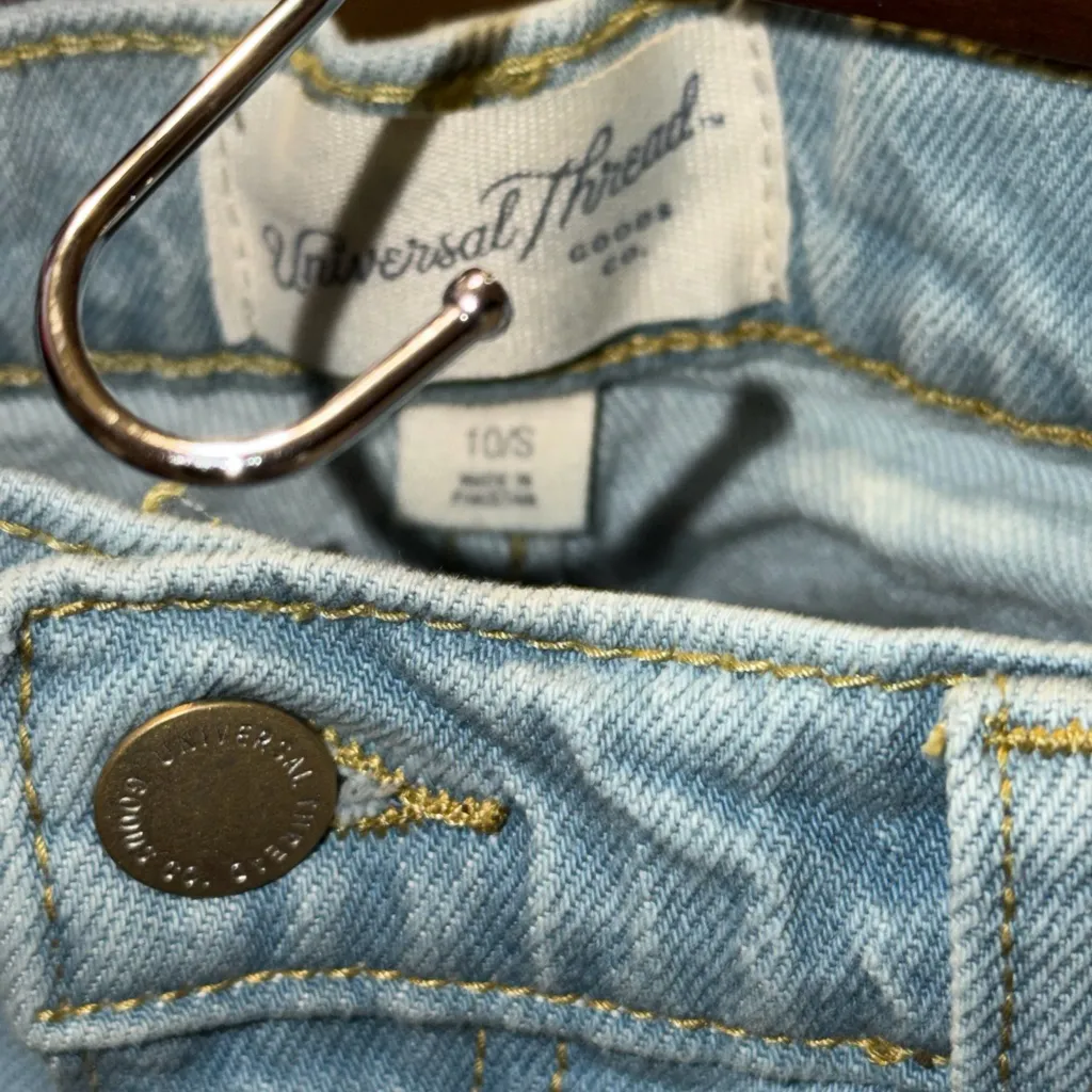 Universal Thread Light Blue Flare Jeans High Rise size 10 31 inseam - Image 4