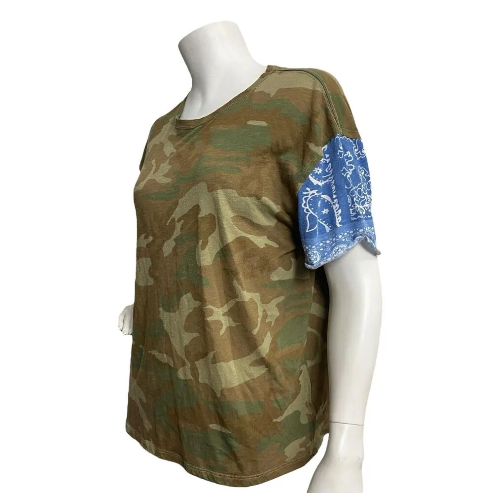 We The Free Women's Short Sleeve T-shirt Camo Bandana Pattern Size Xs Oversized - Image 3