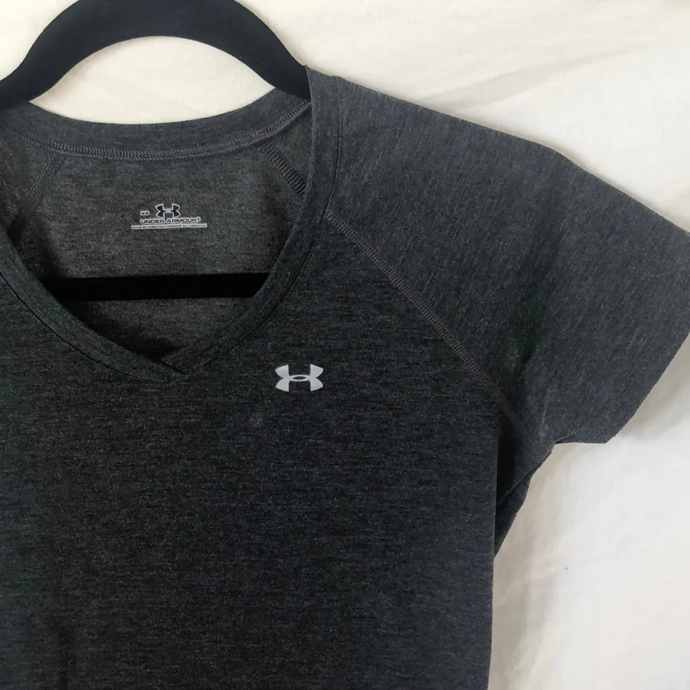 Under Armour T-Shirt Size XS - Image 2