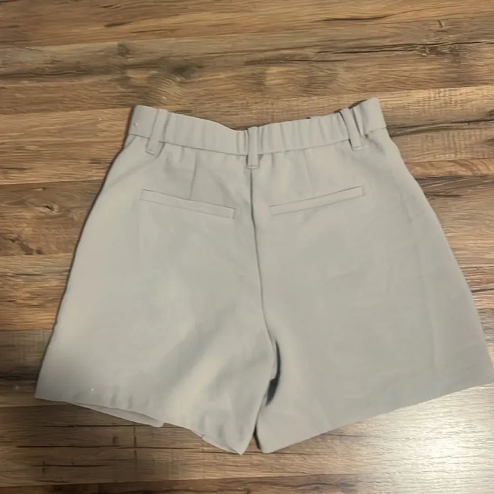 Abercrombie Trouser Shorts Tan Size XS - Image 3