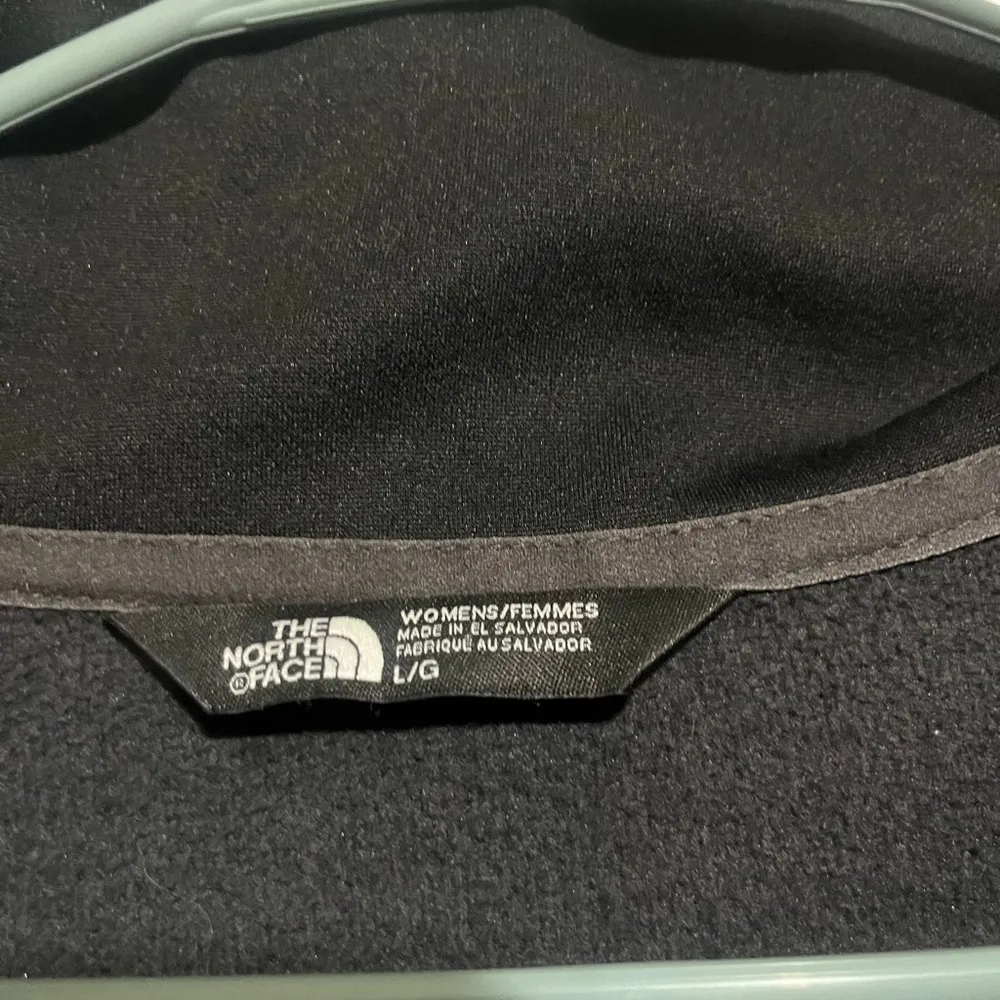 The North Face Gray and Black Zip-Up Jacket - Image 4