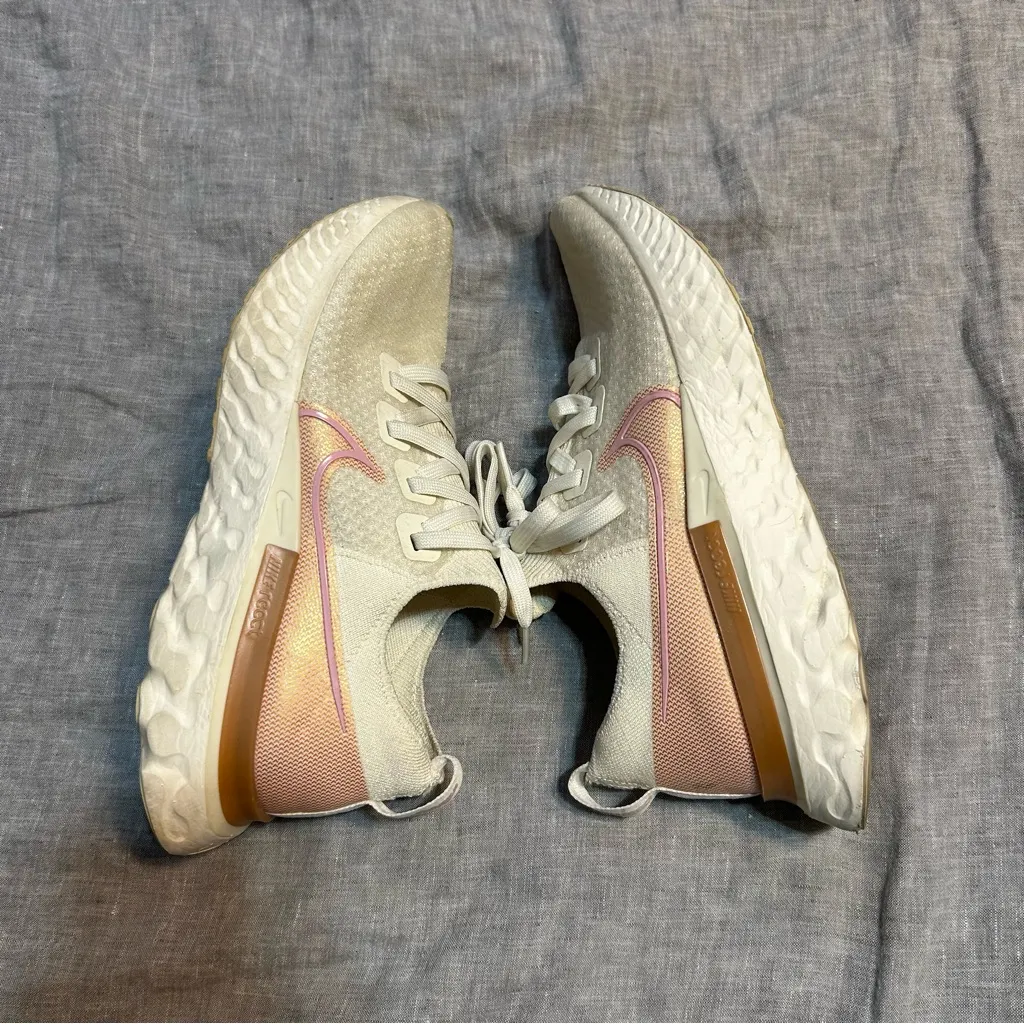 Nike React Infinity Run Flyknit Lunar Metallic Athletic Running Shoes Size 9.5 - Image 8