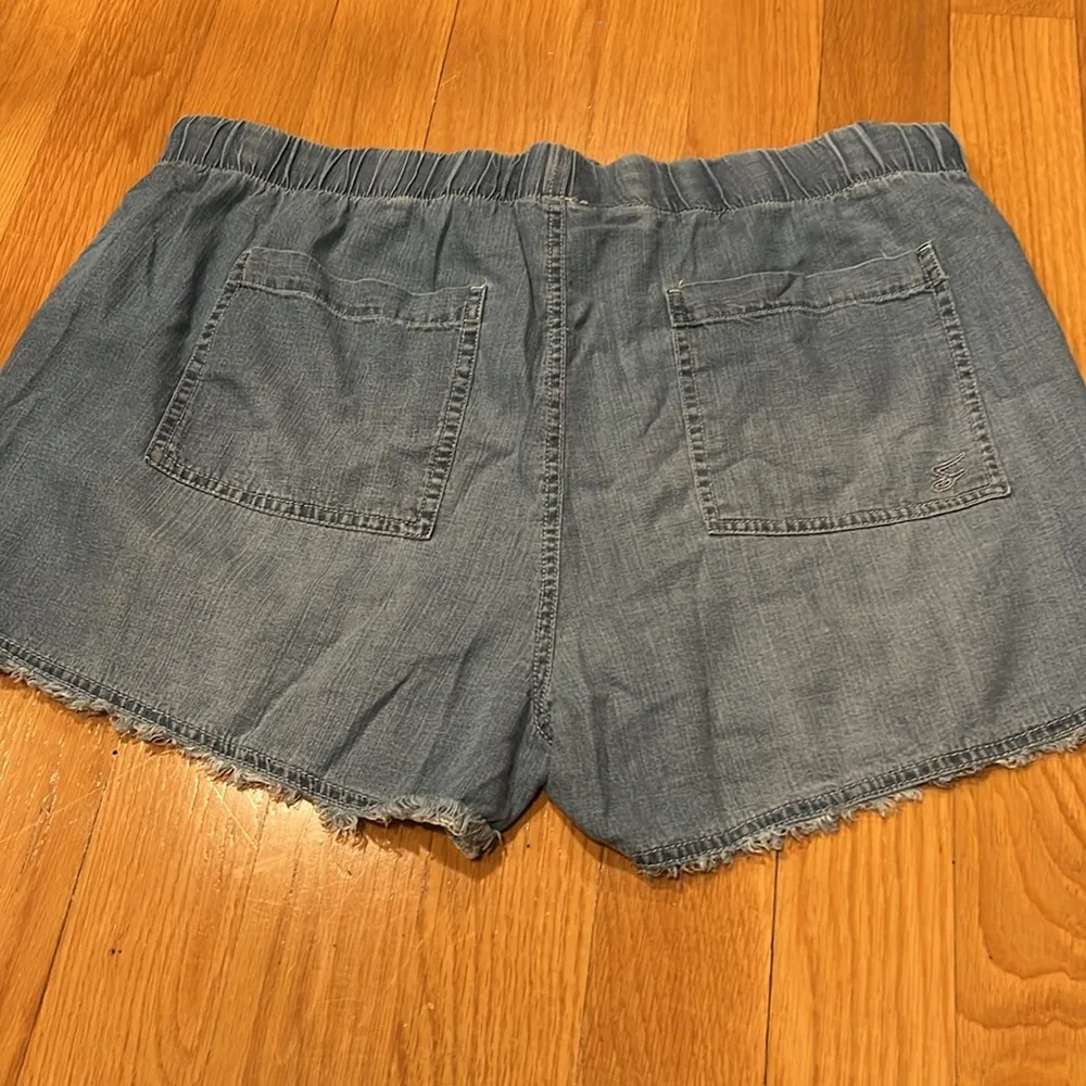 Seven  7 women’s  shorts  size Xlarge. - Image 6