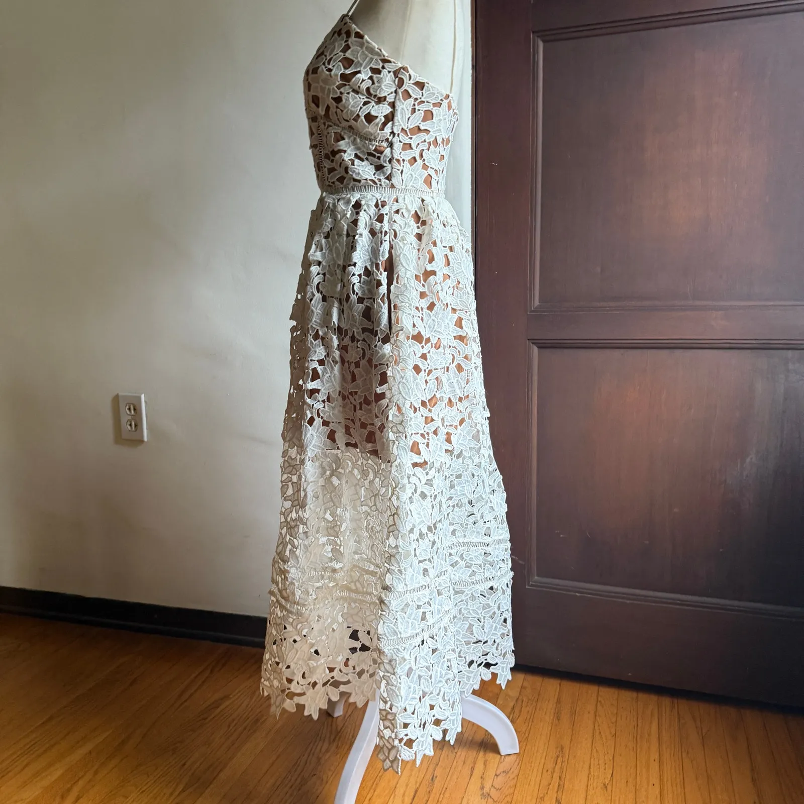 RoseLANI | White Lace Azaelea Guipure Lace Midi Dress | Small - Image 4