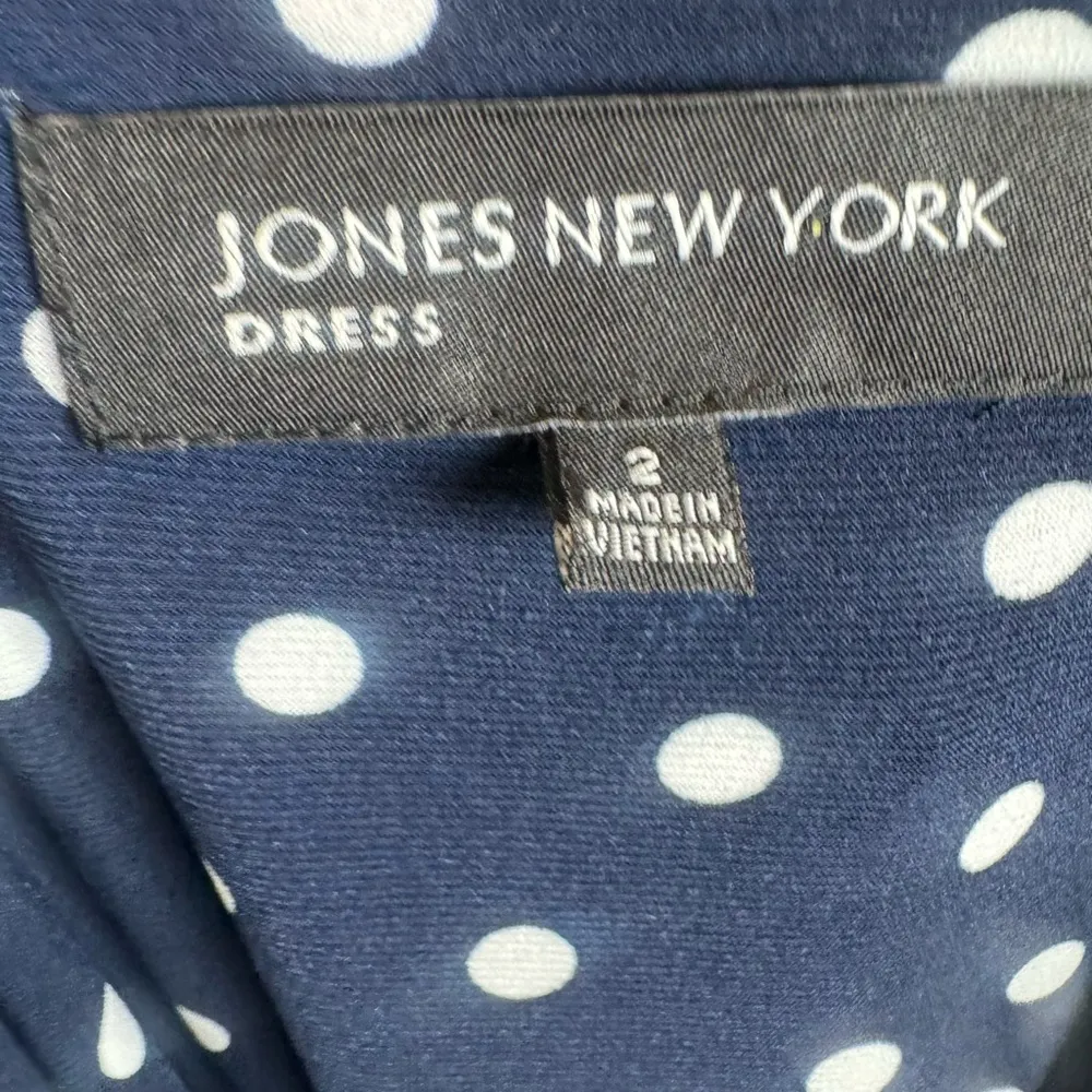 navy and white polka dot empire waist dress size 2 - Image 5