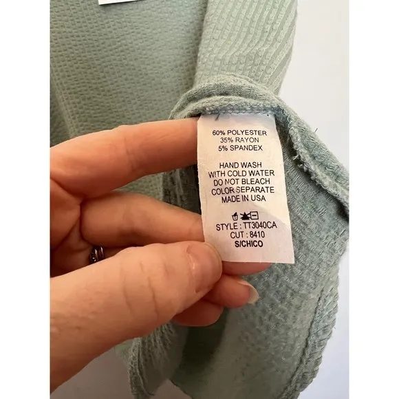 NWT Ces Femme textured tank with‎ paisley ruffle sleeve Small Green - Image 3