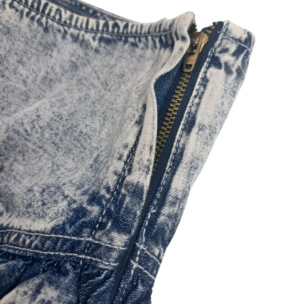 DRIFTWOOD Acid Washed
Ruffle Denim Mini Skirt - Image 3