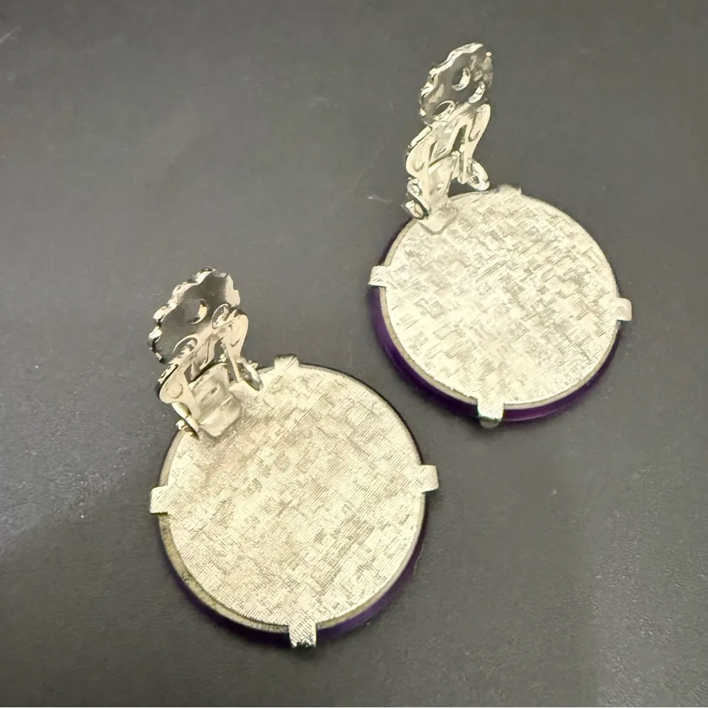 Vintage Jewelerama Holographic Flat Disk Diffraction Jewels Clip On Earrings 9g. Purple - Image 12