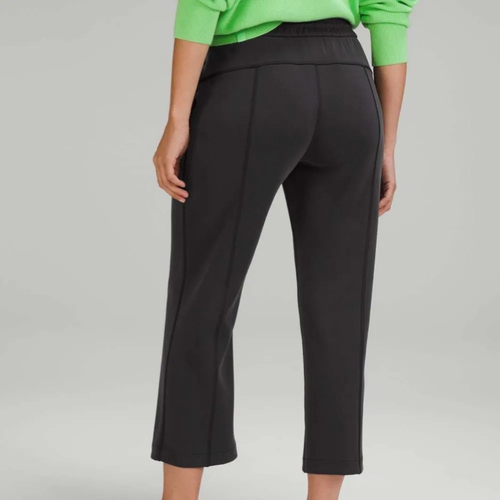 Lululemon Softstreme High-Rise Straight Leg Crop - Image 8
