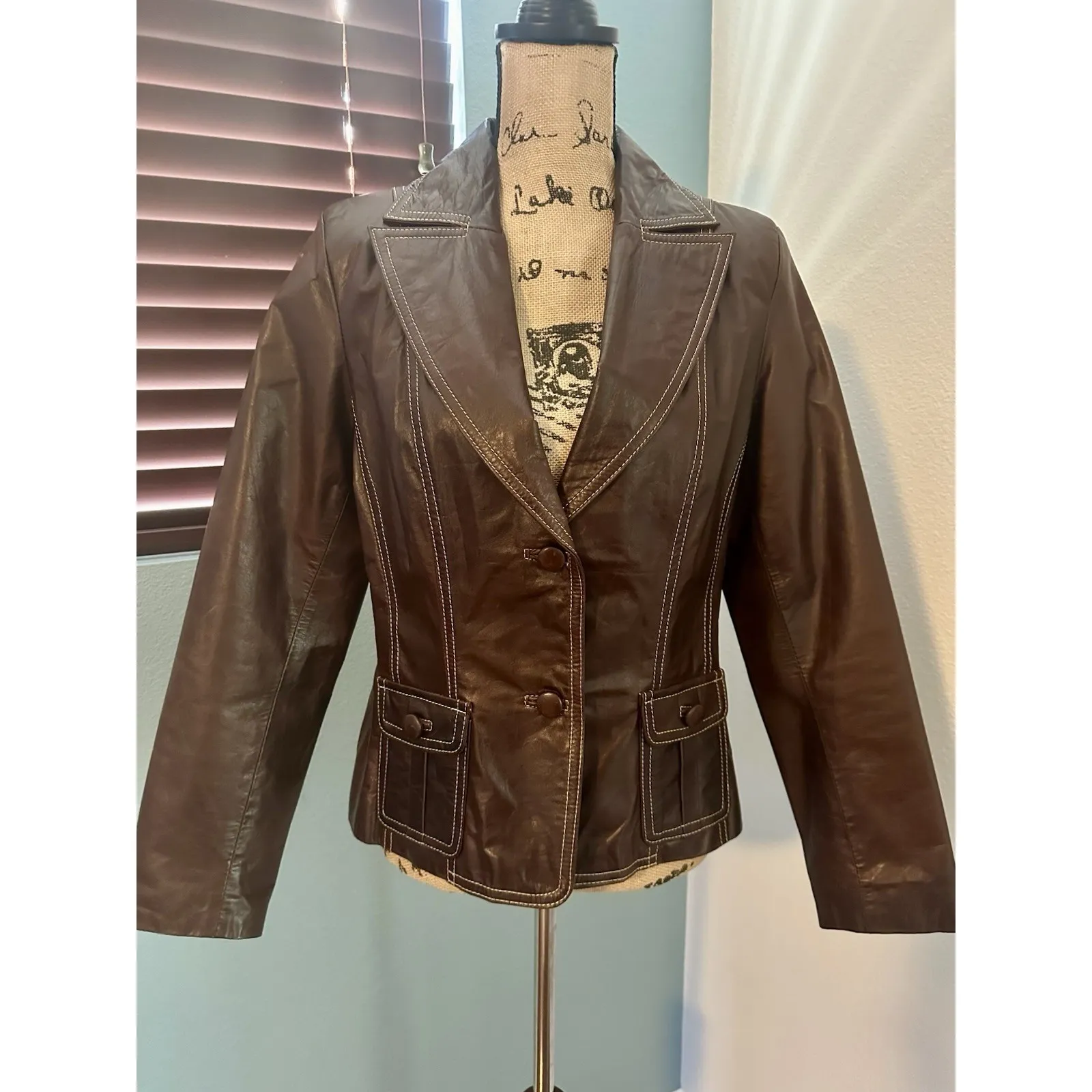 Guns and Leather Argentinian Jacket Fits a Women's Small, Maroon Red - Image 2