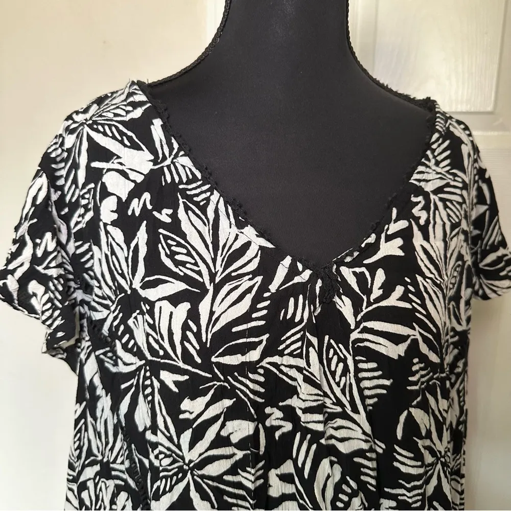 Bunulo Black and White Lace Trim Flutter Sleeve Ruffled Tank Top Size 2X - Image 7