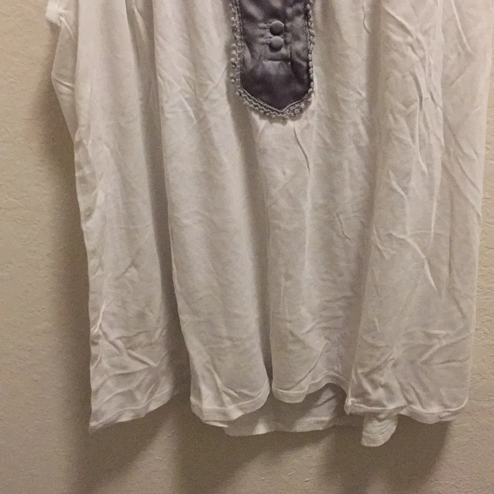 Gap Button Front Blouse. - Image 4