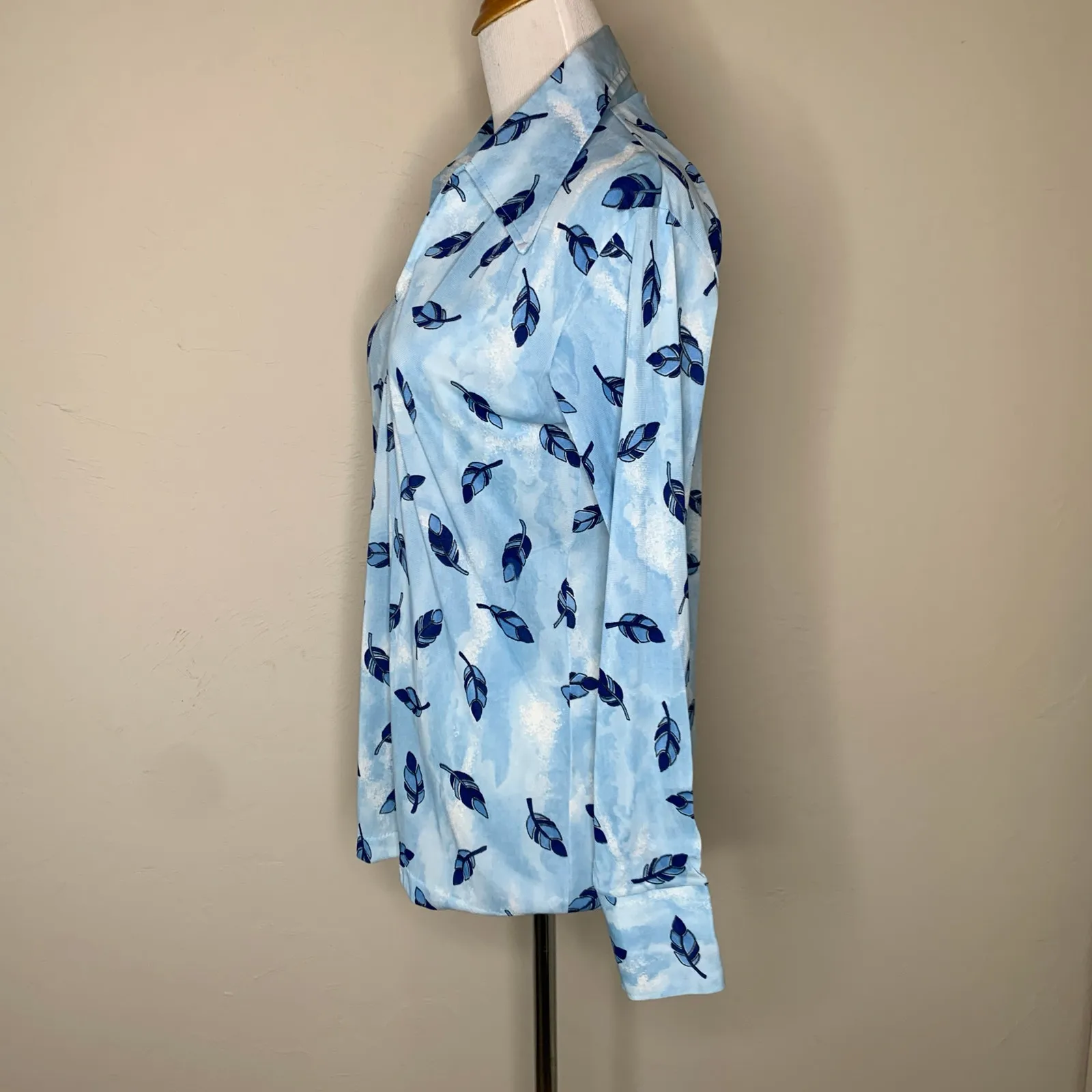 Vintage Blue 1970s Feather Print Popover Small Disco Collar - Image 3