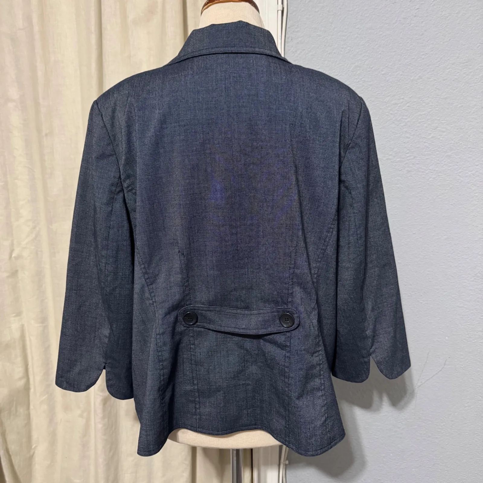 Fashion Bug Women's Blazer Size 22 Gray 3 Button 3/4 Sleeve Structured Jacket - Image 8