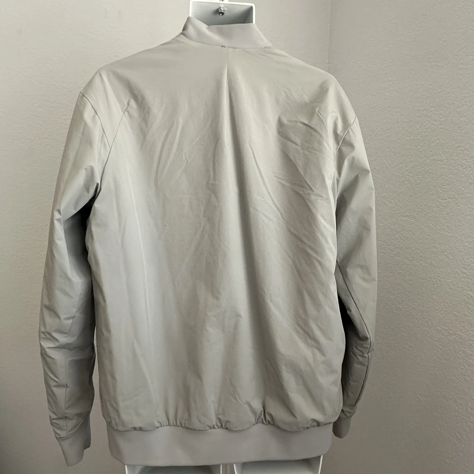 Lululemon Switch Over Bomber Jacket Reversible Gray XL Puffer Primaloft (ba6) - Image 4