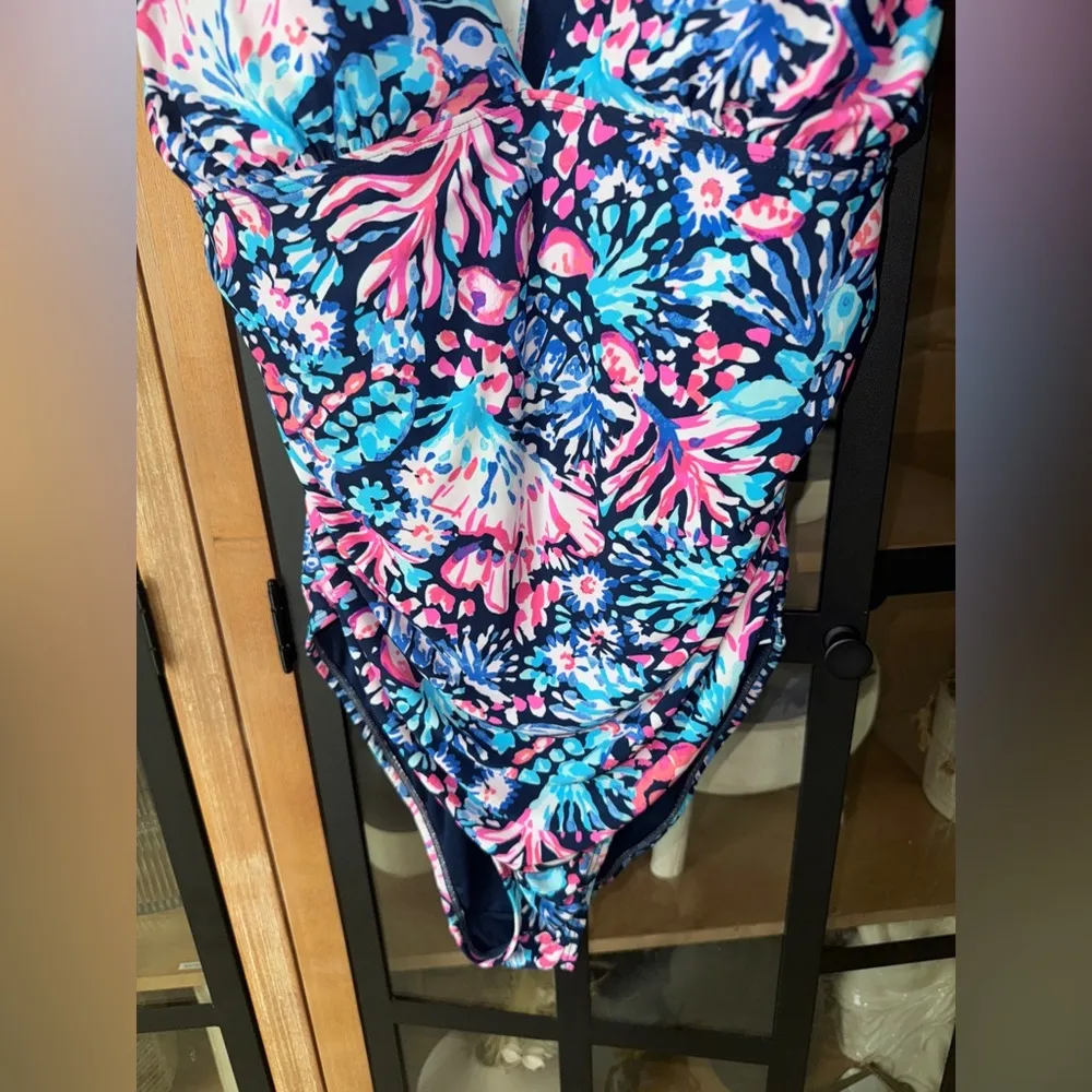 Stella Parker one piece swimsuit ruched print lilly pulitzer navy seashell vneck Pink Size L - Image 5