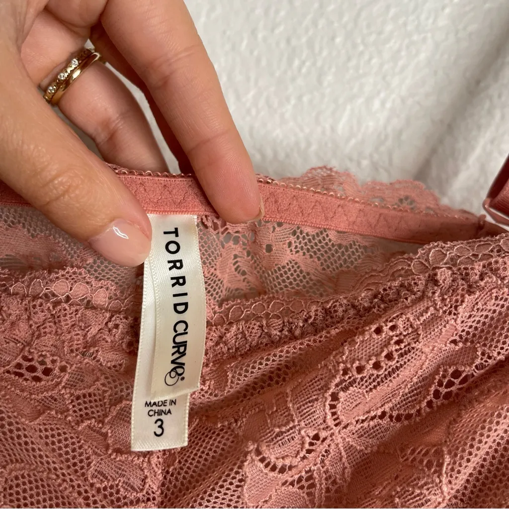Torrid Curve Pink Lace Bandeau Bralette Size 3X - Image 3