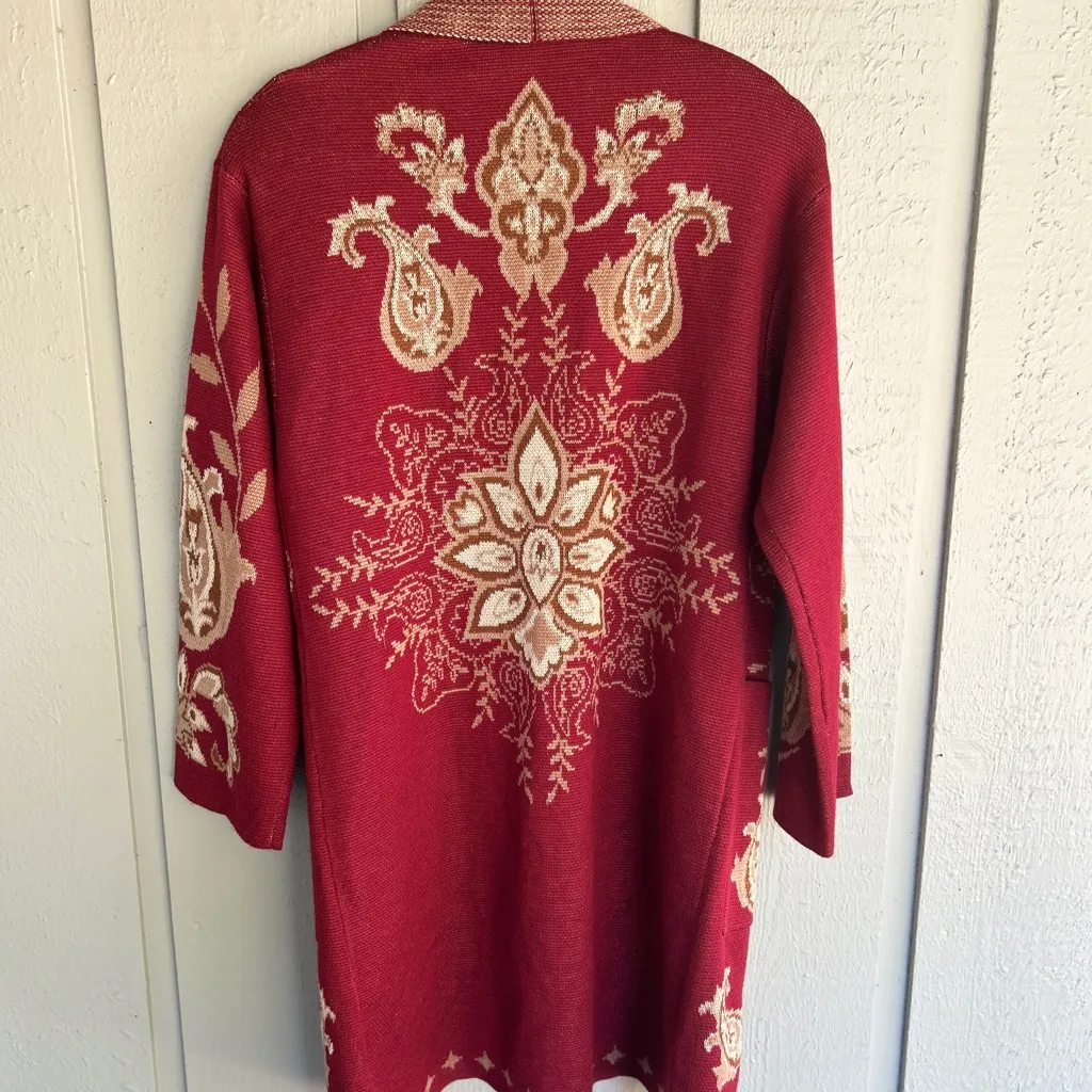 Badgley Mischka burgundy lotus paisley double knit jacquard cardigan size M - Image 2