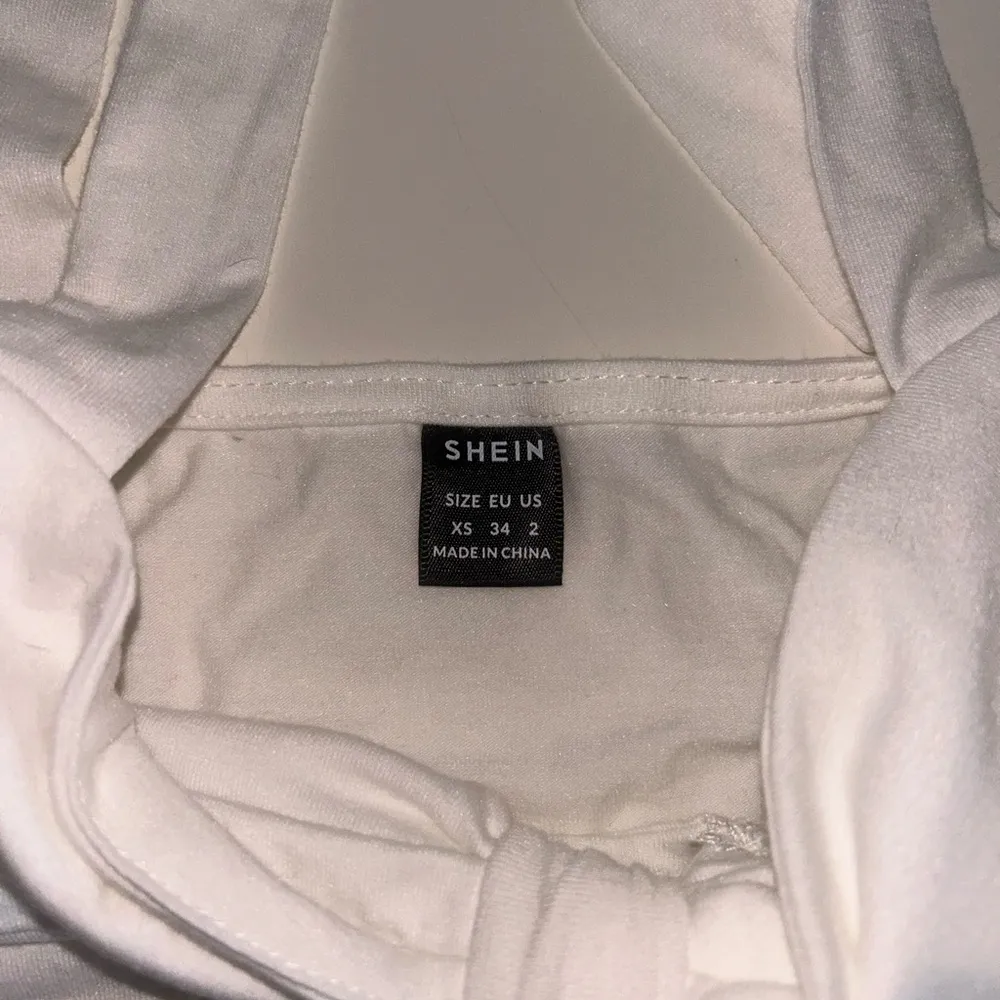 Bundle of 3 SHEIN tie crop tops - Image 4