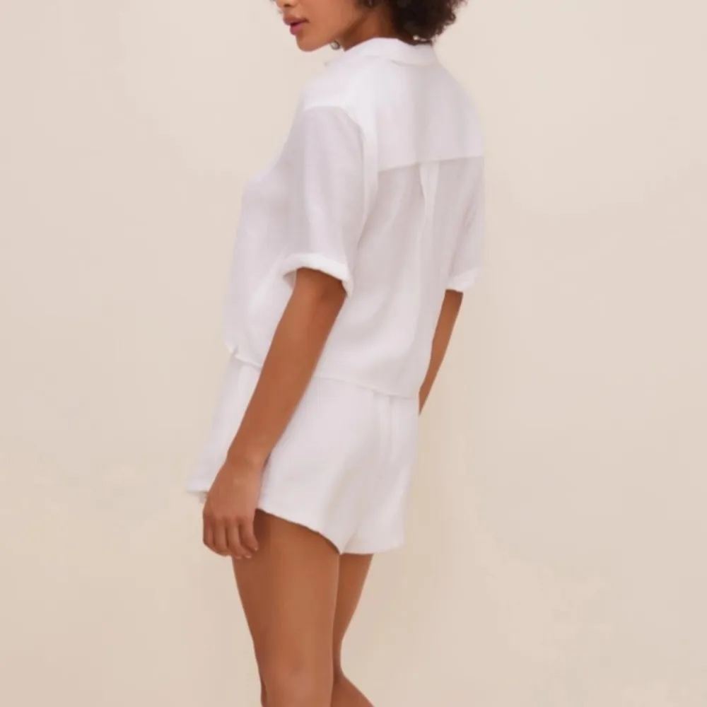 Evita Shorts in White - Image 6