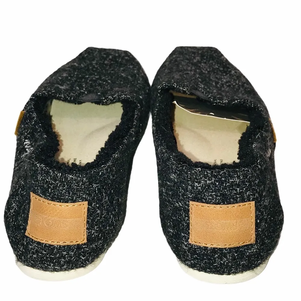Toms Night Out‎ felt/faux shearling flats size 6 - Image 2