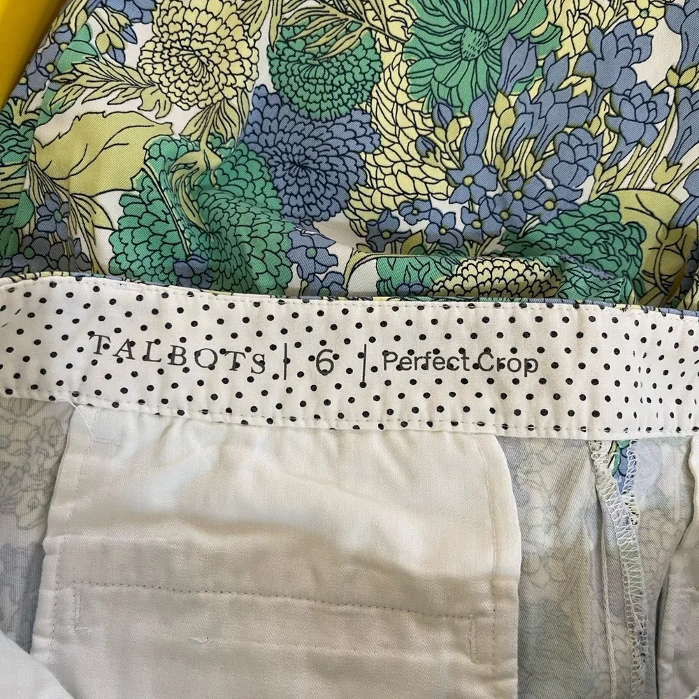 Women’s Talbots PERFECT CROP blue/green/yellow floral casual pants Size 6 - Image 4