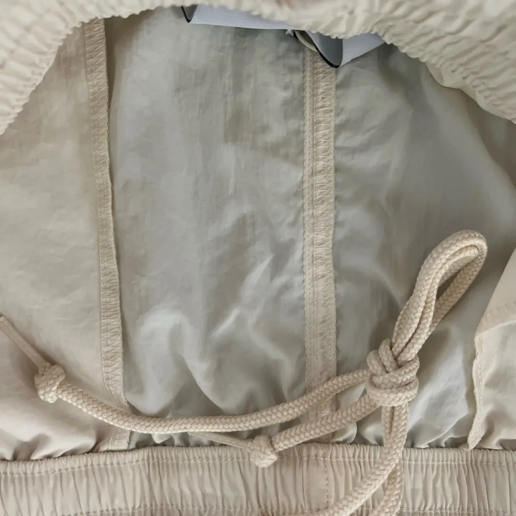 Adidas Originals Sprinter Shorts Women’s LG WONDER WHITE  3-Stripes NOSWTags '23 - Image 5