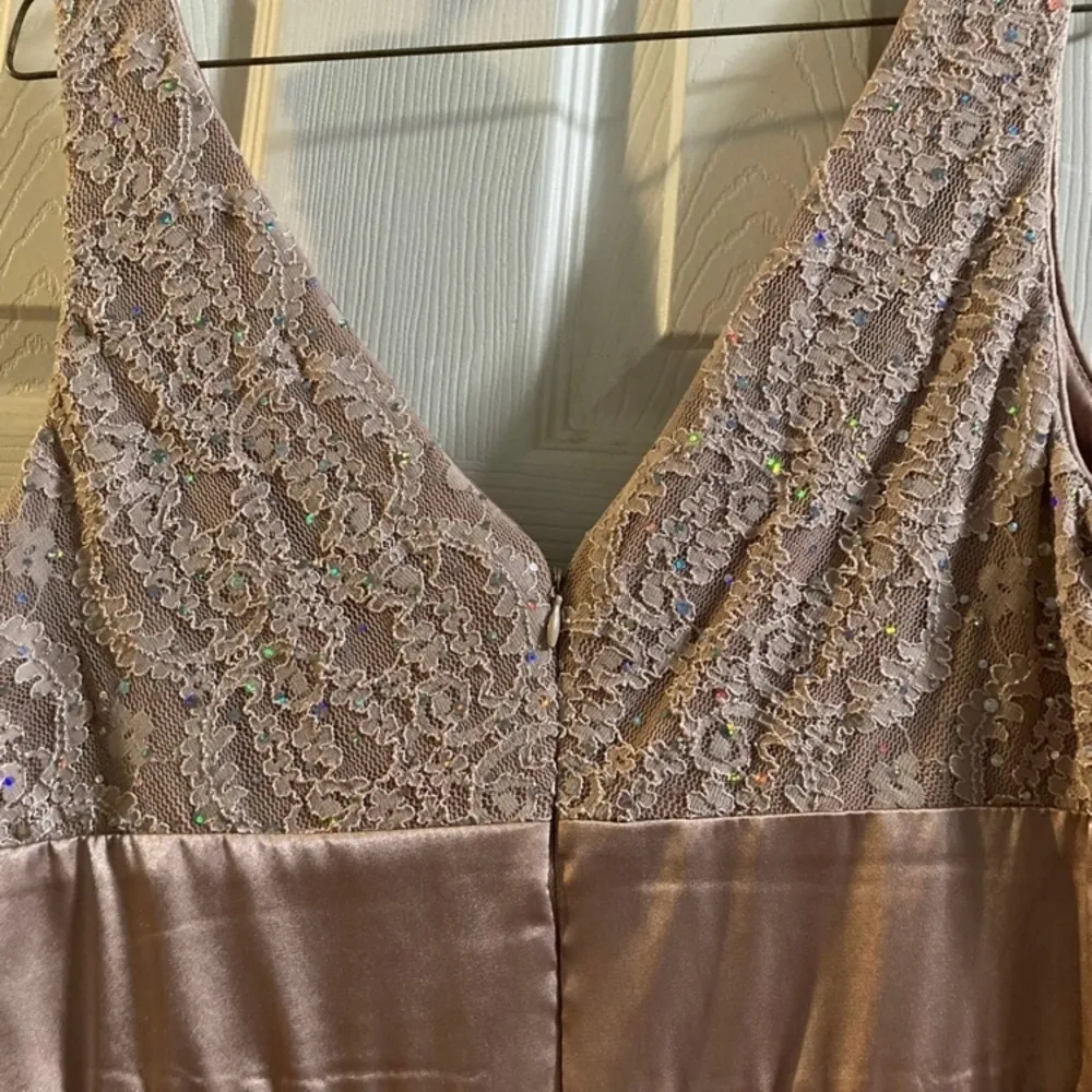 R&M Richards Lace and Satin Dress - Image 4