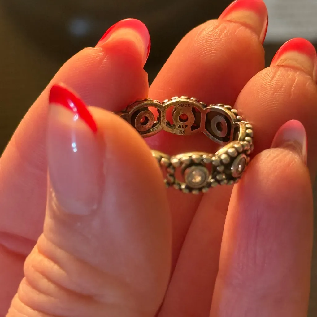 Pandora Ring size 8 RETIRED - Image 5