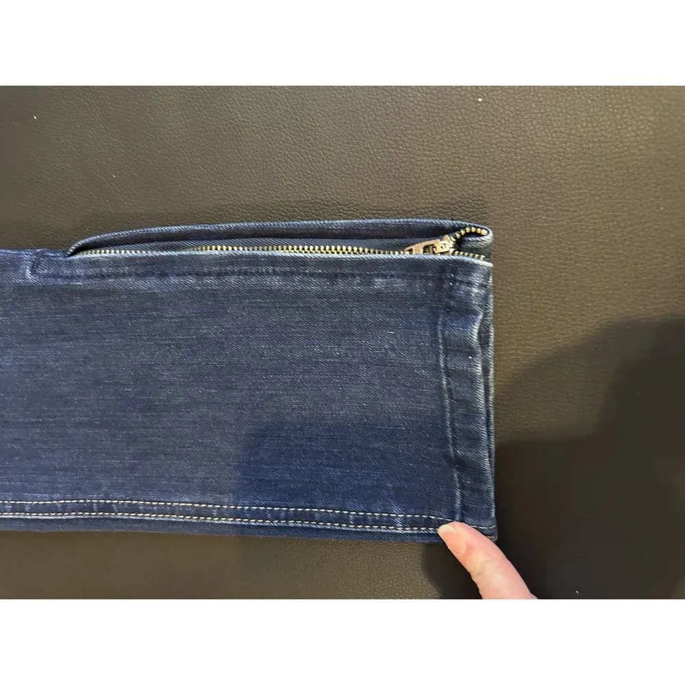 DL1961 Premium Denim Size 26 RN 126855 Ankle with Zipper Designer Luxury - Image 3