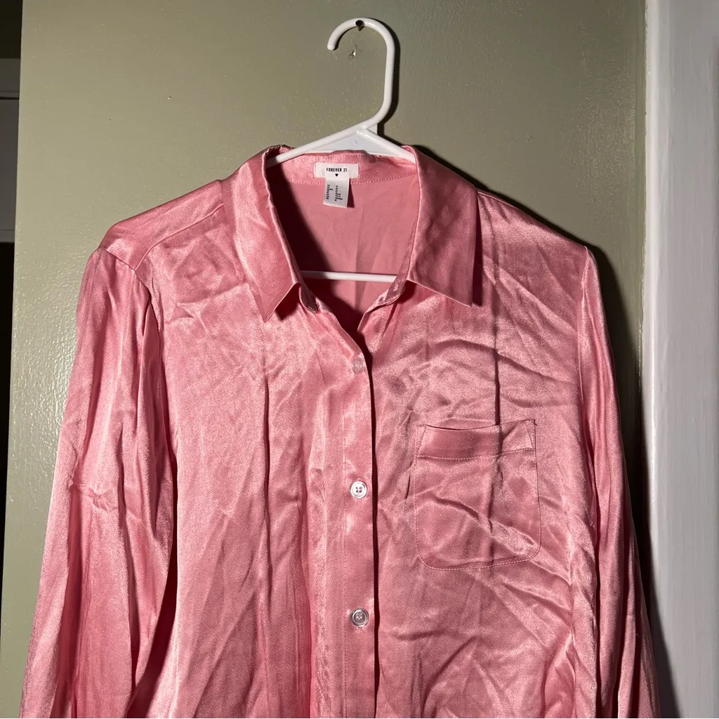 Forever 21 Satin Button Down Shirt Pink Fuzzy Cuffs M - Image 3