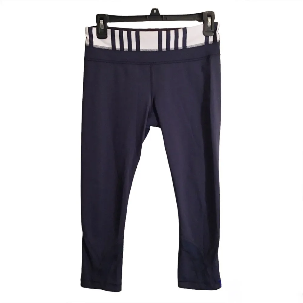 Lululemon Run: Inspire Crop II in Inkwell/Ocean Stripe Inkwell Size 6 Navy Blue - Image 3