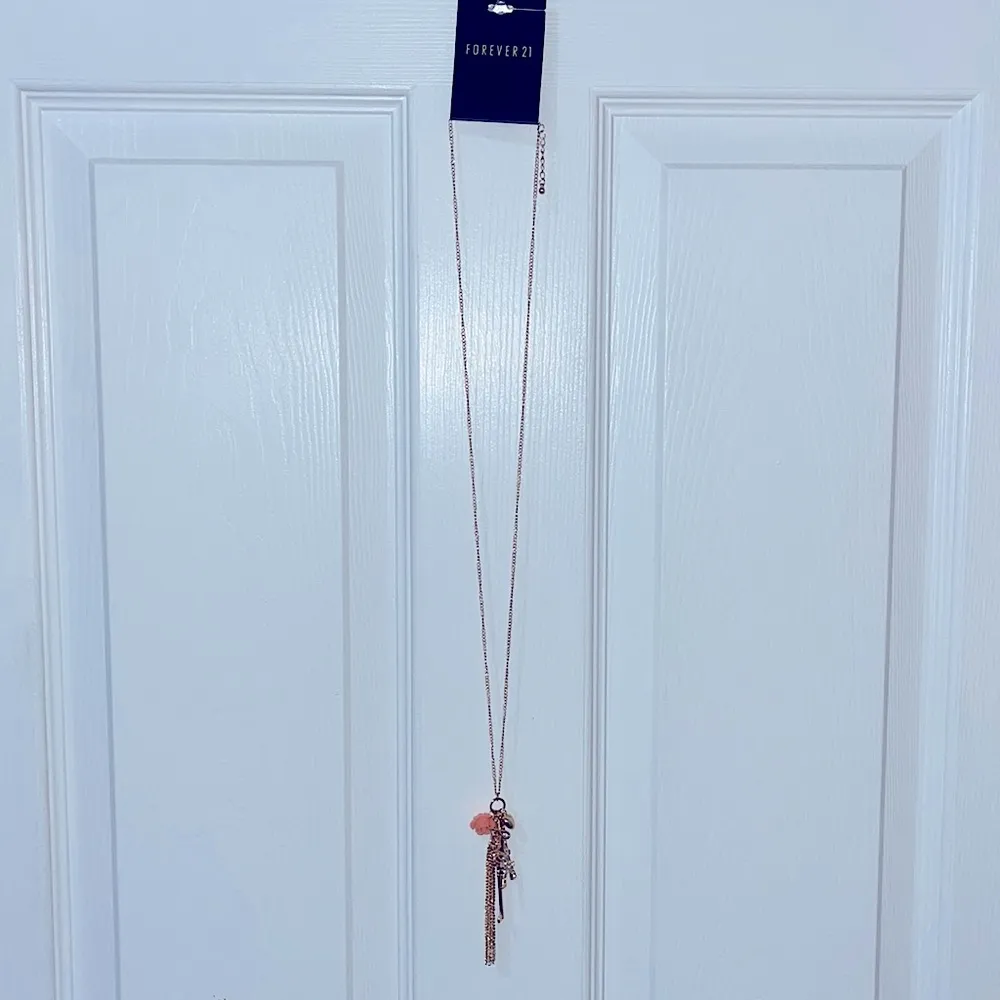 NWT Paris Gold Necklace - Image 5