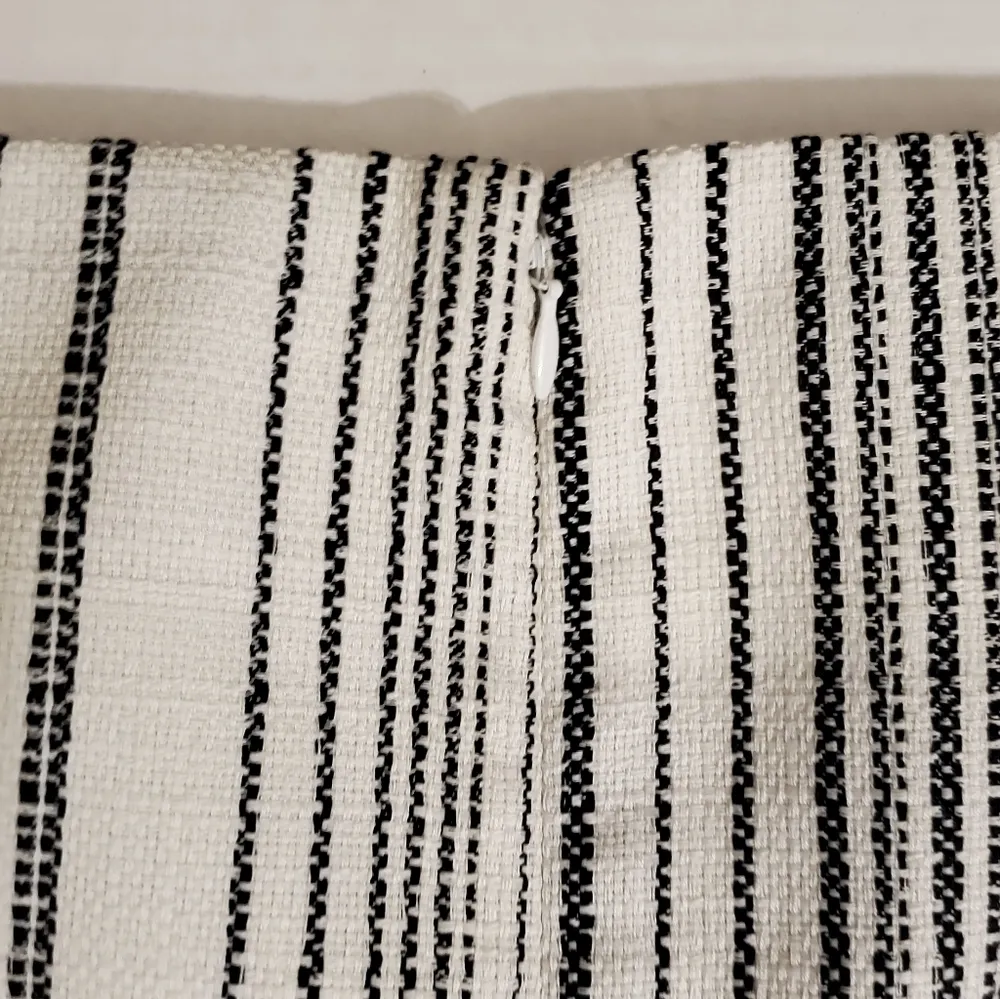 🔥SALE🔥White House Black Market White Striped Skirt 10 - Image 6