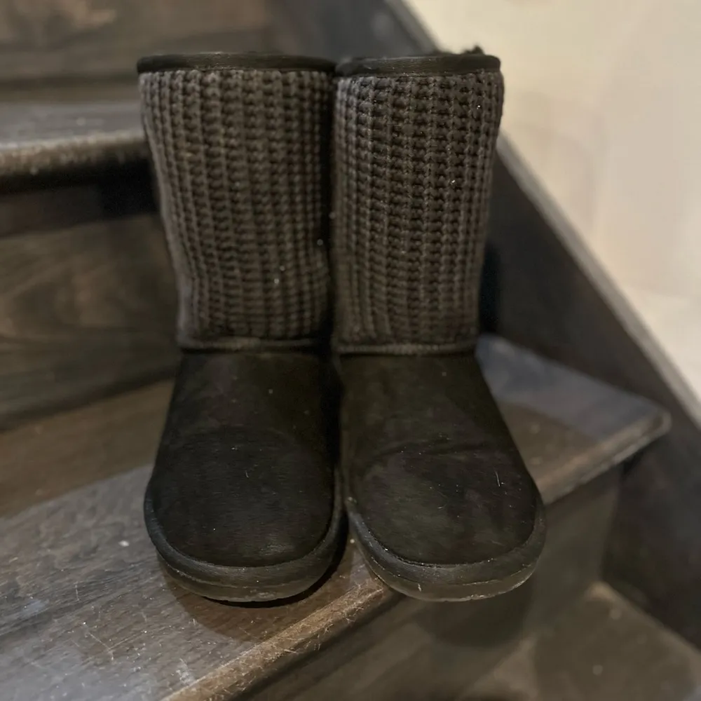 Minnetonka New, bought and never worn! Smoke free home! - Image 5